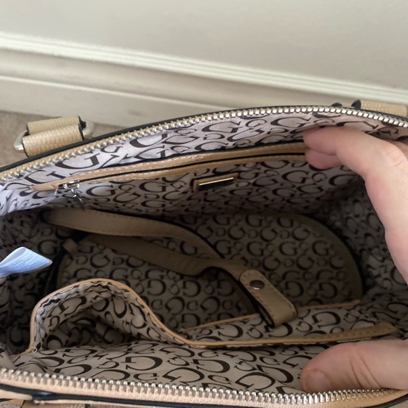 guess beige/brown handbag - Picture 2 of 3